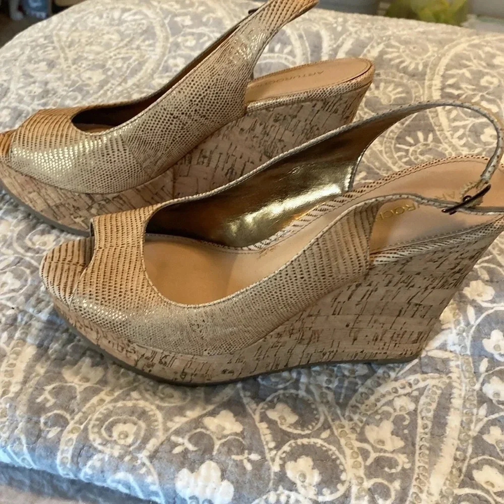 Arturo chiang gold and tan cork wedge